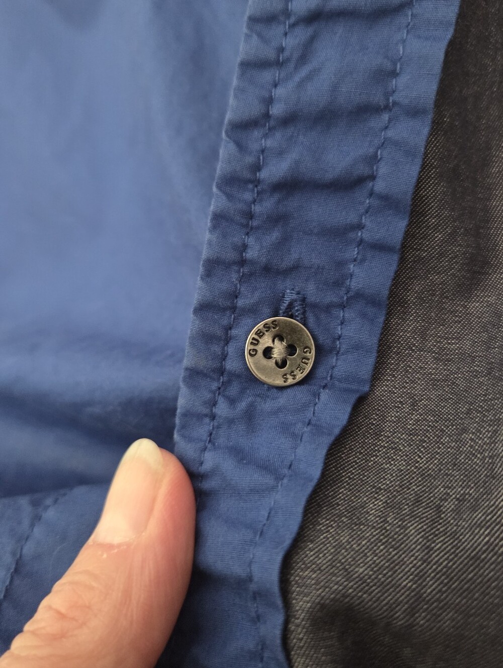 GUESS Men Slim Fit Colorblock Short Sleeve Button-Up Shirt Blue Charcoal Size L - Picture 7 of 11